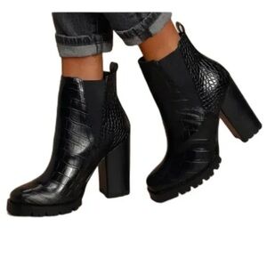 Steve Madden Black Ladon Chelsea Boot Chunky Croc Lug Heeled | size 6.5